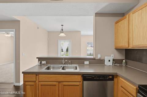 575 Oakleaf Plantation Parkway #901, Orange Park FL - photo 18 of 39