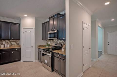 16161 Alison Creek Drive, Jacksonville FL - photo 9 of 54