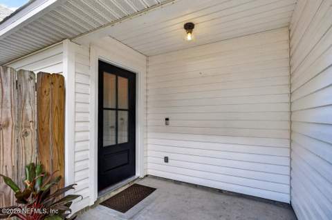 725 11th Avenue, Jacksonville Beach FL - photo 8 of 103