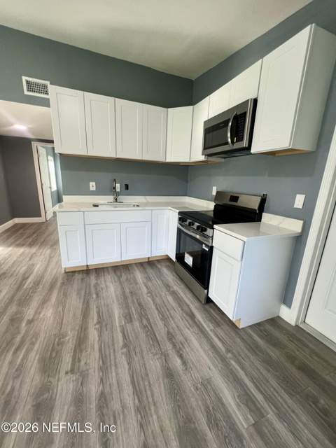 3846 Bunnell Drive, Jacksonville FL - photo 19 of 21