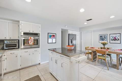 6715 Madrid Avenue, Jacksonville FL - photo 23 of 46