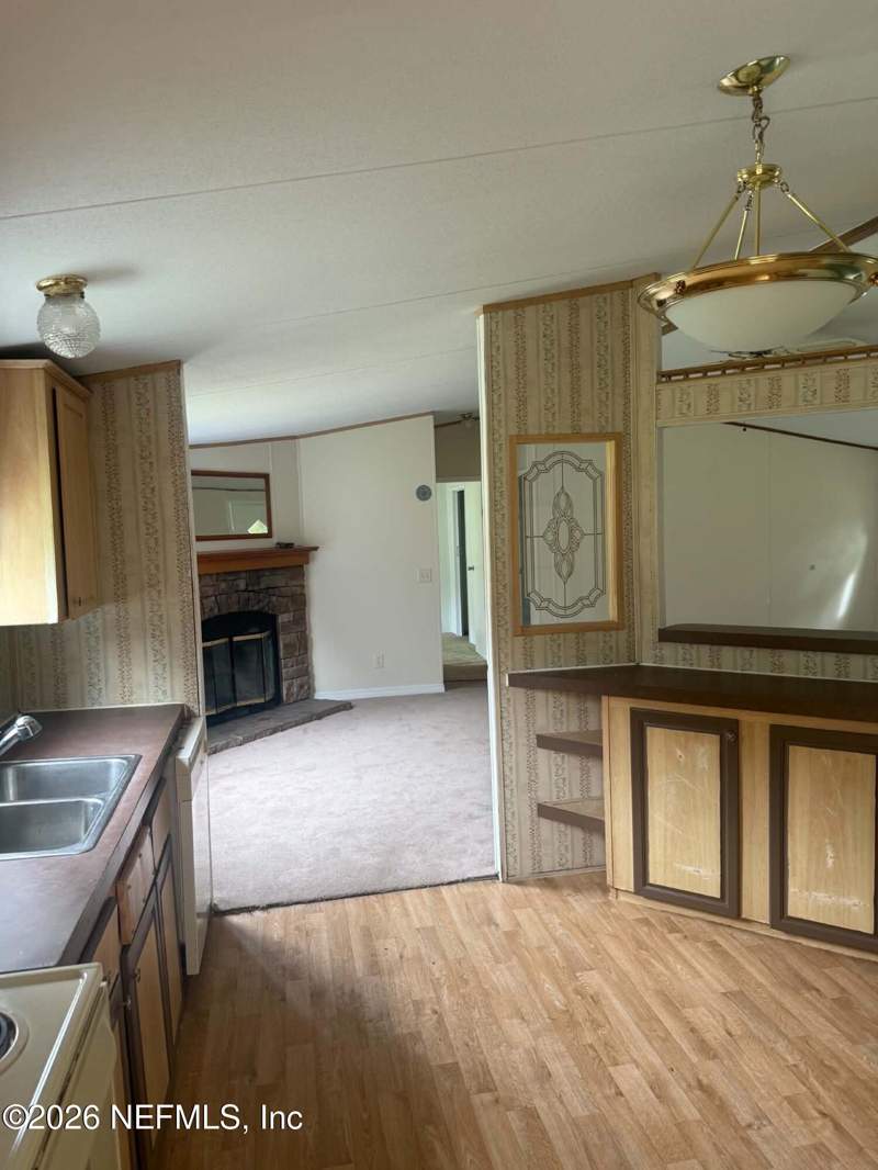 3 bedroom Manufactured Home at 266 Ash Street, Lak-a-wana Lk Garden, Hawthorne — photo 3