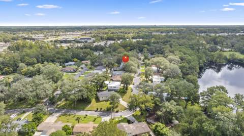 8633 Emerald Isle Circle, Jacksonville FL - photo 9 of 53