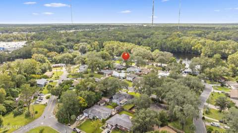 8633 Emerald Isle Circle, Jacksonville FL - photo 10 of 53