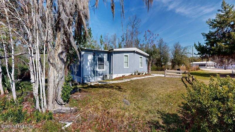 2 bedroom Mobile Home at 152 Alligator Circle, River Park Trailer, Crescent City — photo 3