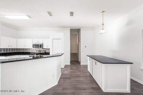 1556 Lakeway Drive, Fleming Island FL - photo 12 of 48