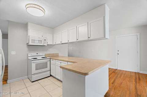 511 Florida Boulevard, Neptune Beach FL - photo 14 of 39