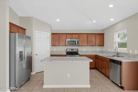 7340 Benes Trail, Jacksonville FL - photo 8 of 30