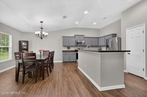 12682 Pine Marsh Way, Jacksonville FL - photo 8 of 31