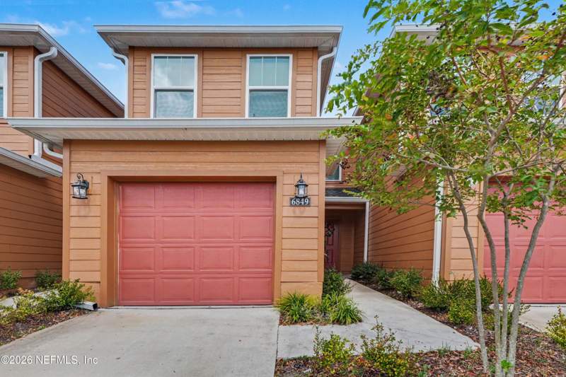 3 bedroom Townhouse at 6849 Lake Mist Lane, Lane Ave Townhomes, Jacksonville — photo 2