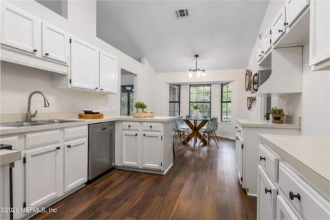 4851 Kangaroo Circle, Middleburg FL - photo 9 of 37