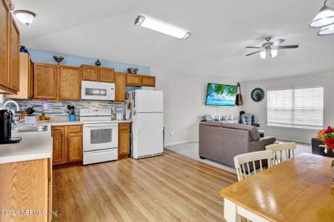 11 Peppermint Avenue, Middleburg FL - photo 6 of 23