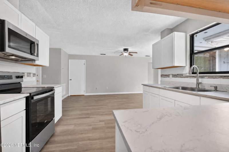 3 bedroom Single Family Residence at 11561 St Josephs Road, Section Land, Jacksonville — photo 4