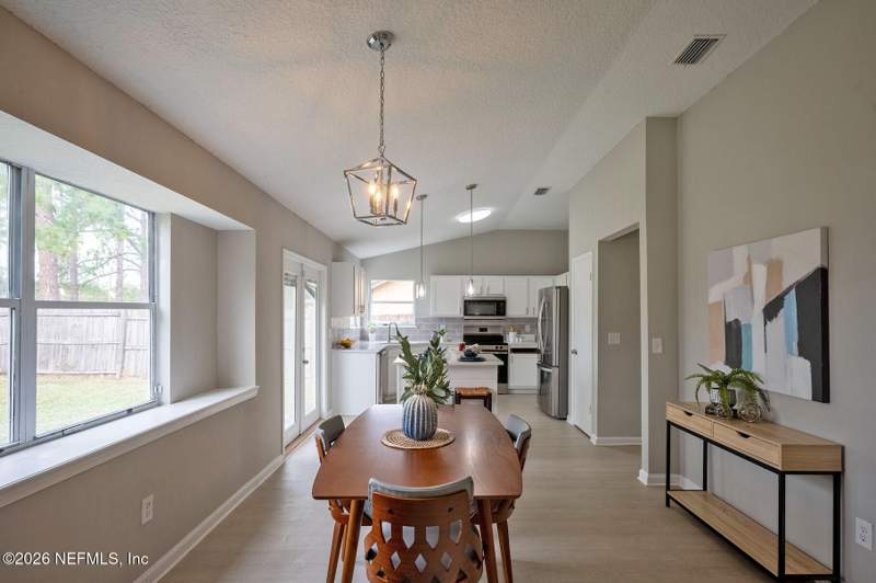 3 bedroom Single Family Residence at 7838 Moss Pointe Trail, Argyle Forest, Jacksonville — photo 5