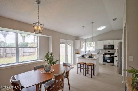 7838 Moss Pointe Trail, Jacksonville FL - photo 7 of 38