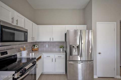 7838 Moss Pointe Trail, Jacksonville FL - photo 10 of 38