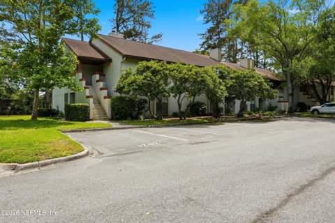 1201 Wood Hill Place #1201, Jacksonville FL - photo 7 of 32