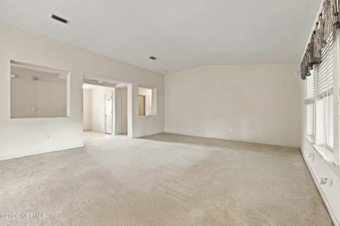 1204 Summit Oaks Drive, Jacksonville FL - photo 6 of 45
