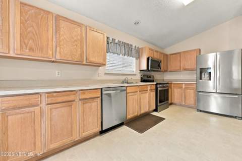 1204 Summit Oaks Drive, Jacksonville FL - photo 9 of 45