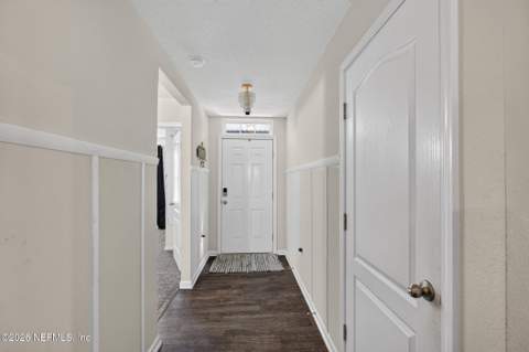 6213 Paint Mare Lane, Jacksonville FL - photo 8 of 68