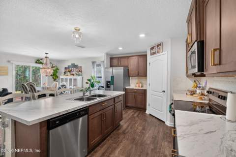 6213 Paint Mare Lane, Jacksonville FL - photo 19 of 68