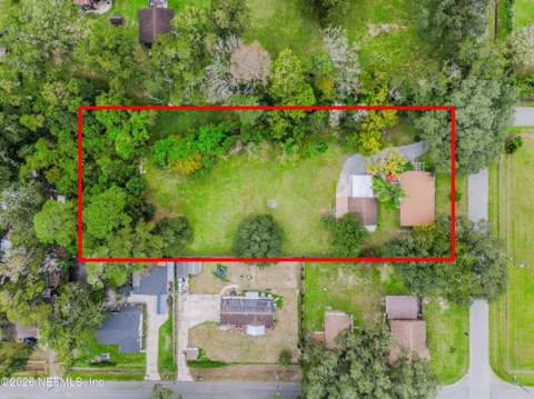 421 Permento Avenue, Jacksonville FL - photo 8 of 46