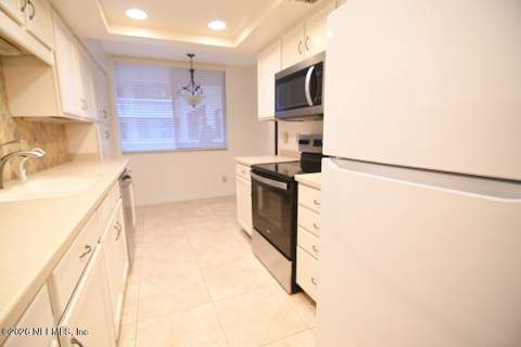 1810 Sevilla Boulevard #202, Atlantic Beach FL - photo 18 of 43