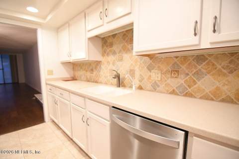 1810 Sevilla Boulevard #202, Atlantic Beach FL - photo 22 of 43