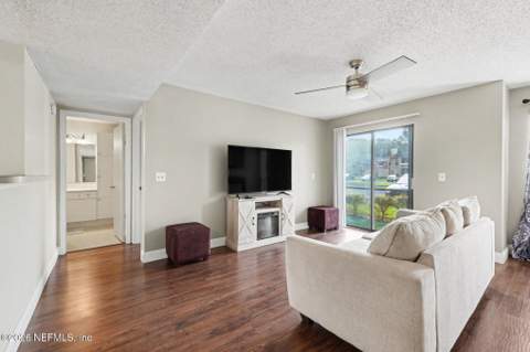 10200 Belle Rive Boulevard #221, Jacksonville FL - photo 7 of 21