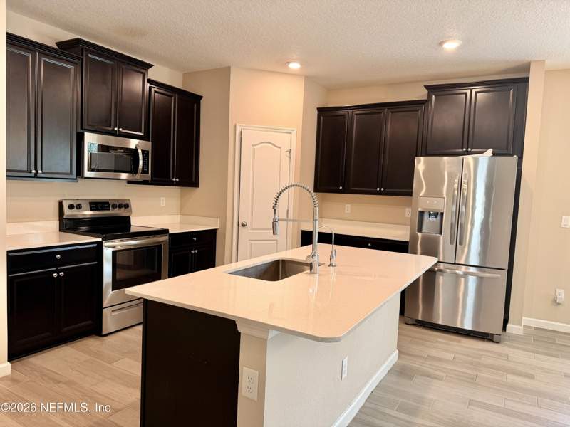 3 bedroom Single Family Residence at 10153 Roman Lane, Fox Ridge, Jacksonville — photo 3