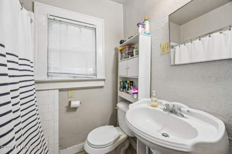 2987 Collier Avenue, Jacksonville FL - photo 12 of 38