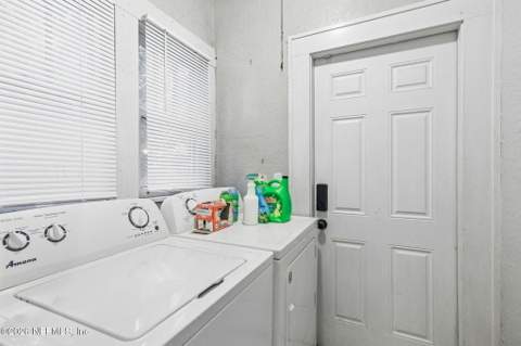 2987 Collier Avenue, Jacksonville FL - photo 13 of 38