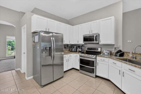 465 Bridgeport Court, Jacksonville FL - photo 11 of 33