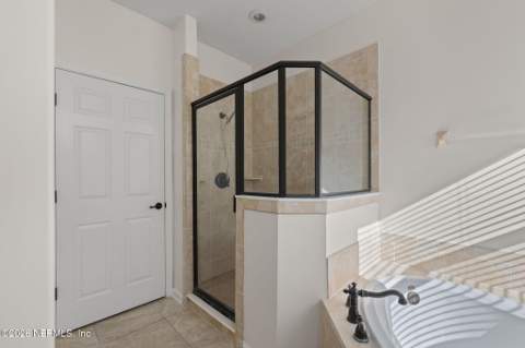 3096 Covenant Cove Drive, Jacksonville FL - photo 20 of 41