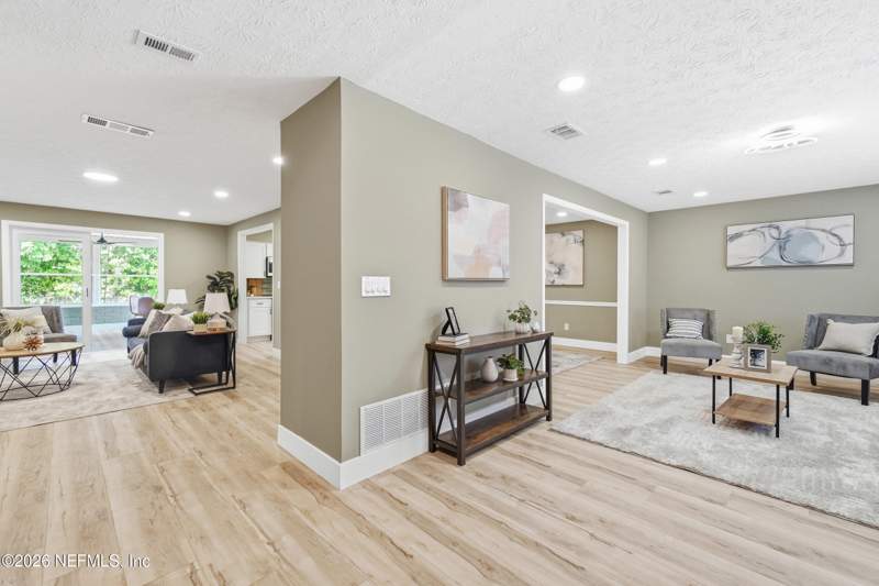 3 bedroom Single Family Residence at 7117 Hanson Drive, Hyde Grove Acres, Jacksonville — photo 5