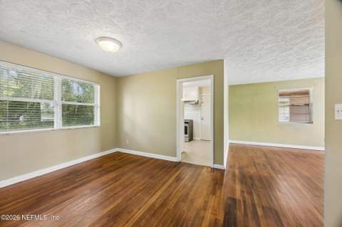 2457 Broward Road, Jacksonville FL - photo 12 of 35