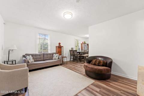 821 Bunker Hill Boulevard, Jacksonville FL - photo 10 of 31