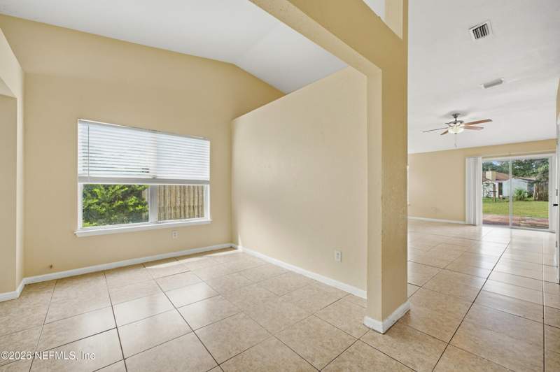 3 bedroom Single Family Residence at 881 Chalmet Lane, Turtle Creek Village, Jacksonville — photo 4