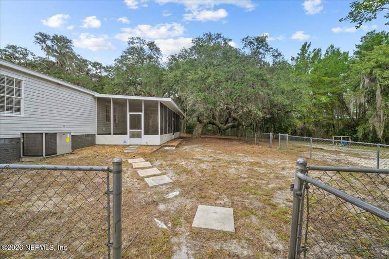 3 bedroom Manufactured Home at 268 Beulah Church Road, Welaka, Welaka — photo 5