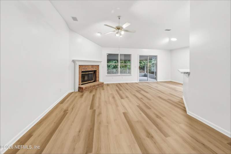 3 bedroom Single Family Residence at 409 Casheros Cove Drive, The Landing At Cross Creek, Jacksonville — photo 5