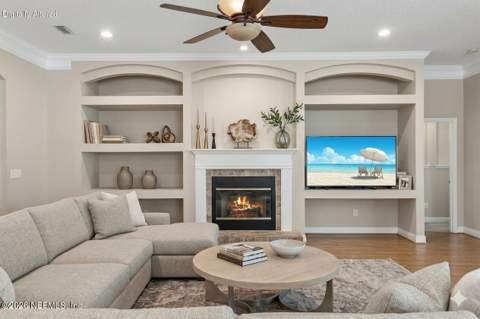 3078 Wandering Oaks Drive, Orange Park FL - photo 9 of 50