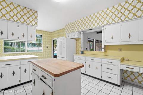 8202 Hunters Grove Road, Jacksonville FL - photo 13 of 76