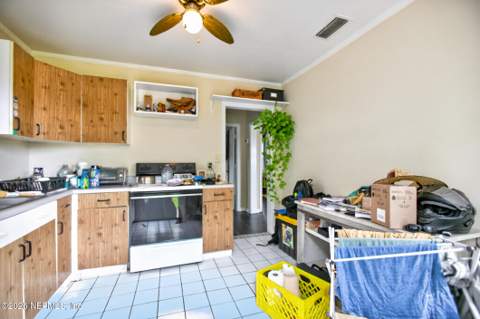 302 S 6th Street, Jacksonville Beach FL - photo 9 of 47