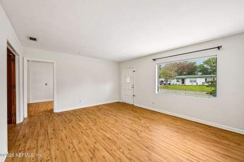 5732 Cedar Forest Drive, Jacksonville FL - photo 9 of 44