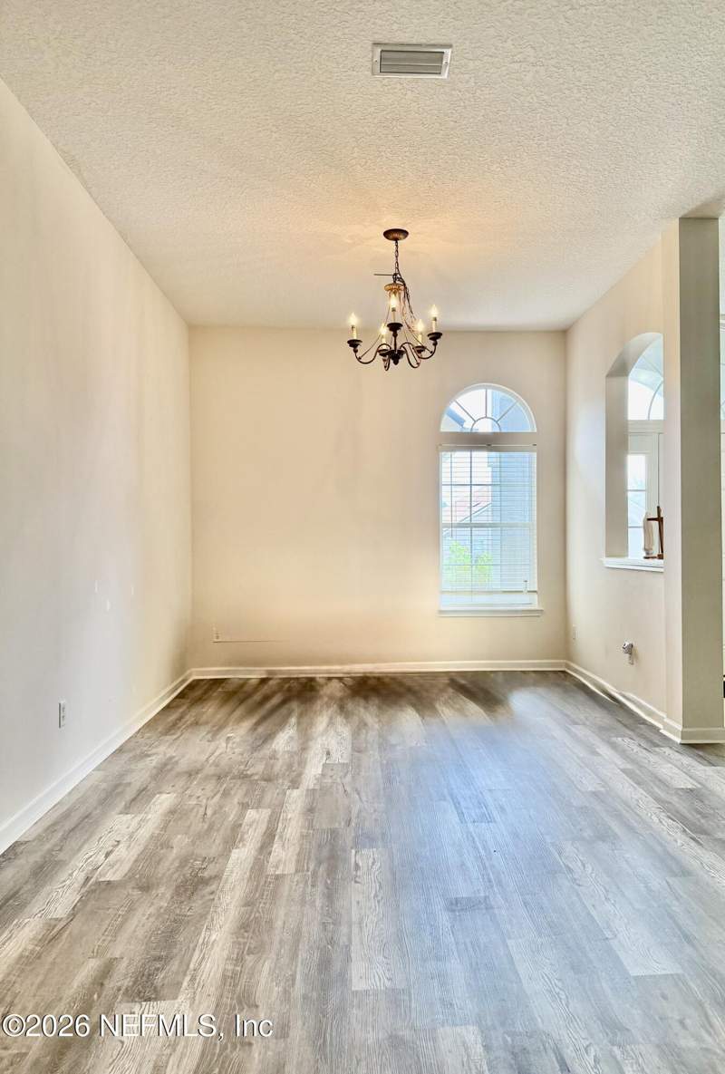 4 bedroom Single Family Residence at 13012 Notre Dame Lane, Parque Diane, Jacksonville — photo 3