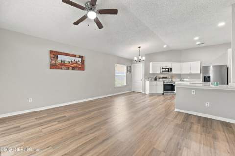 543 Longmill Lane, Orange Park FL - photo 7 of 54