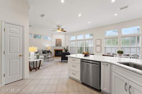 1904 Bluebonnet Way, Fleming Island FL - photo 10 of 47