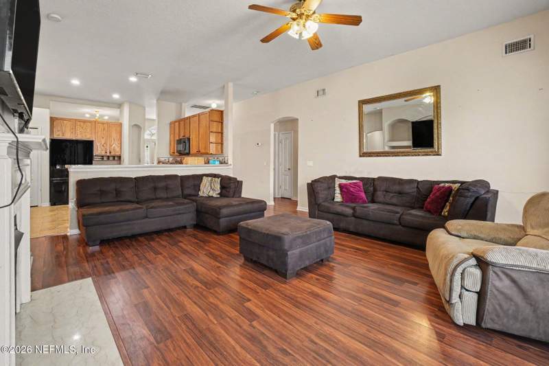 4 bedroom Single Family Residence at 12197 Captiva Bluff Circle, Captiva Bluff, Jacksonville — photo 2