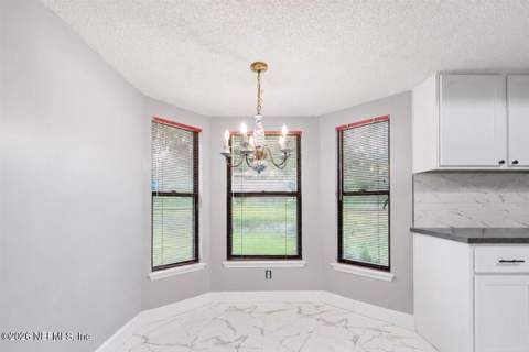 4320 Springmoor Drive, Jacksonville FL - photo 13 of 41