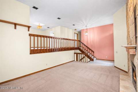 4320 Springmoor Drive, Jacksonville FL - photo 8 of 41
